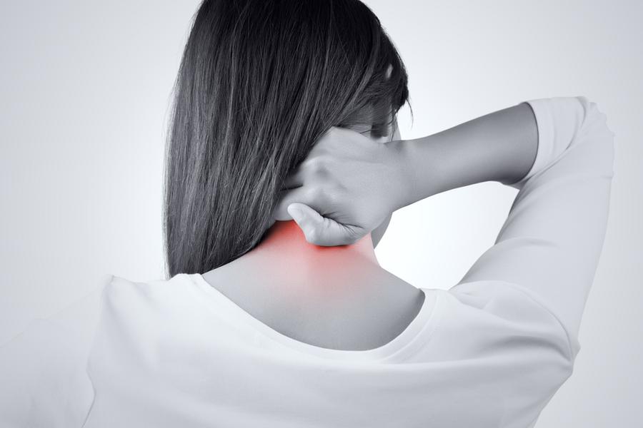 寝違えの新しい治療法】アストロンで首の痛みを根本から改善 | 新宿No